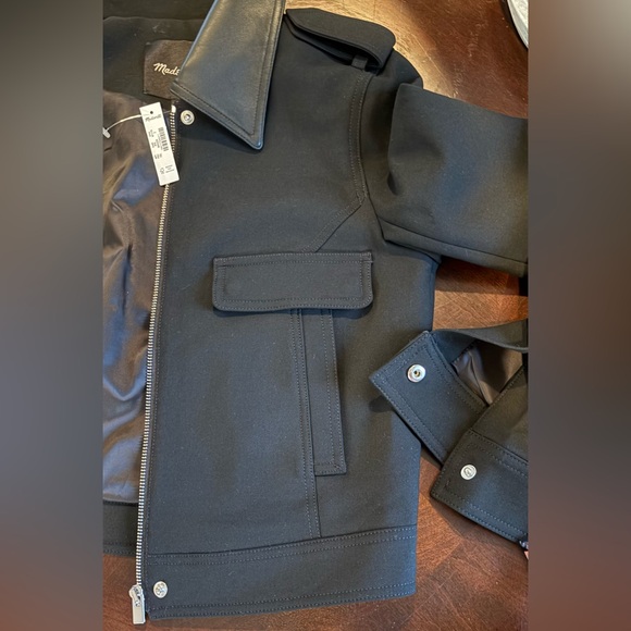 NWT, Madewell Black Utility Jacket, Cropped with Shoulder Epaulets, Size 2 - Picture 6 of 7